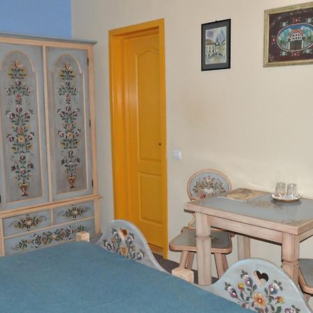 Отель Casa Saseasca Сигишоара Экстерьер фото