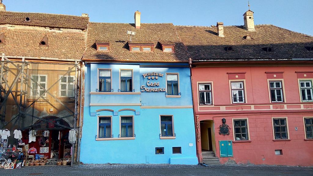Отель Casa Saseasca Сигишоара Экстерьер фото
