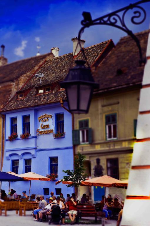 Отель Casa Saseasca Сигишоара Экстерьер фото