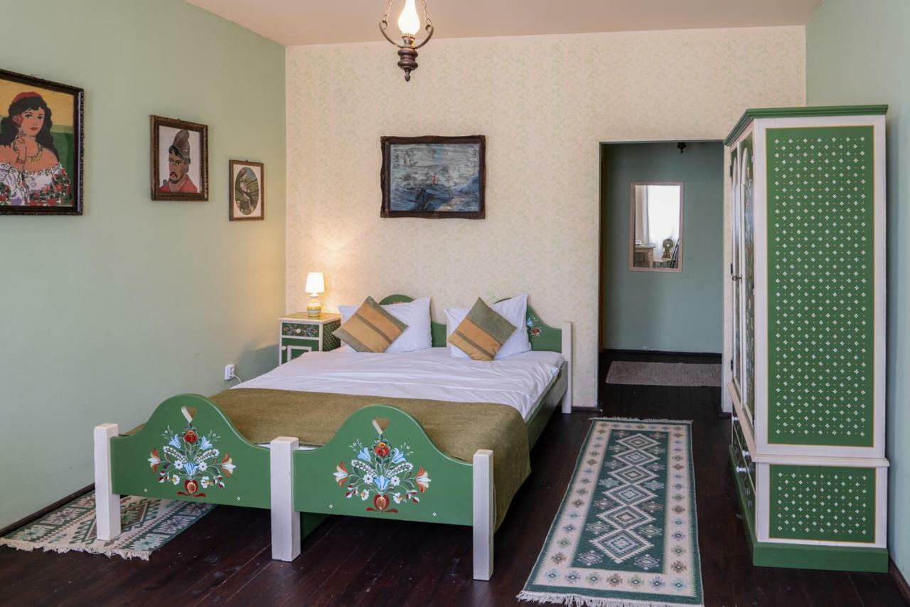 Отель Casa Saseasca Сигишоара Экстерьер фото