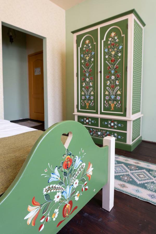 Отель Casa Saseasca Сигишоара Экстерьер фото