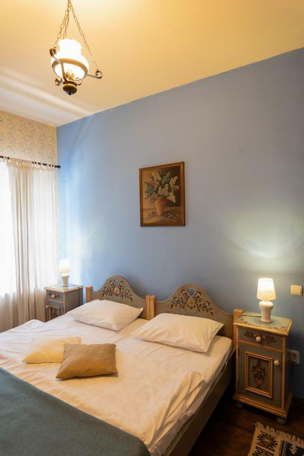 Отель Casa Saseasca Сигишоара Экстерьер фото