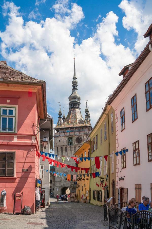 Отель Casa Saseasca Сигишоара Экстерьер фото